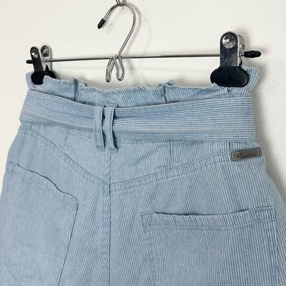 Kancan Dove Ultra High Rise Paperbag Shorts Size medium - Picture 7 of 8